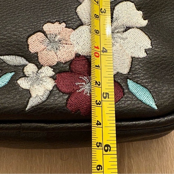 NWT Rampage Black Faux Leather Crossbody Bag Floral Embroidery Silver Hardware - Picture 6 of 7